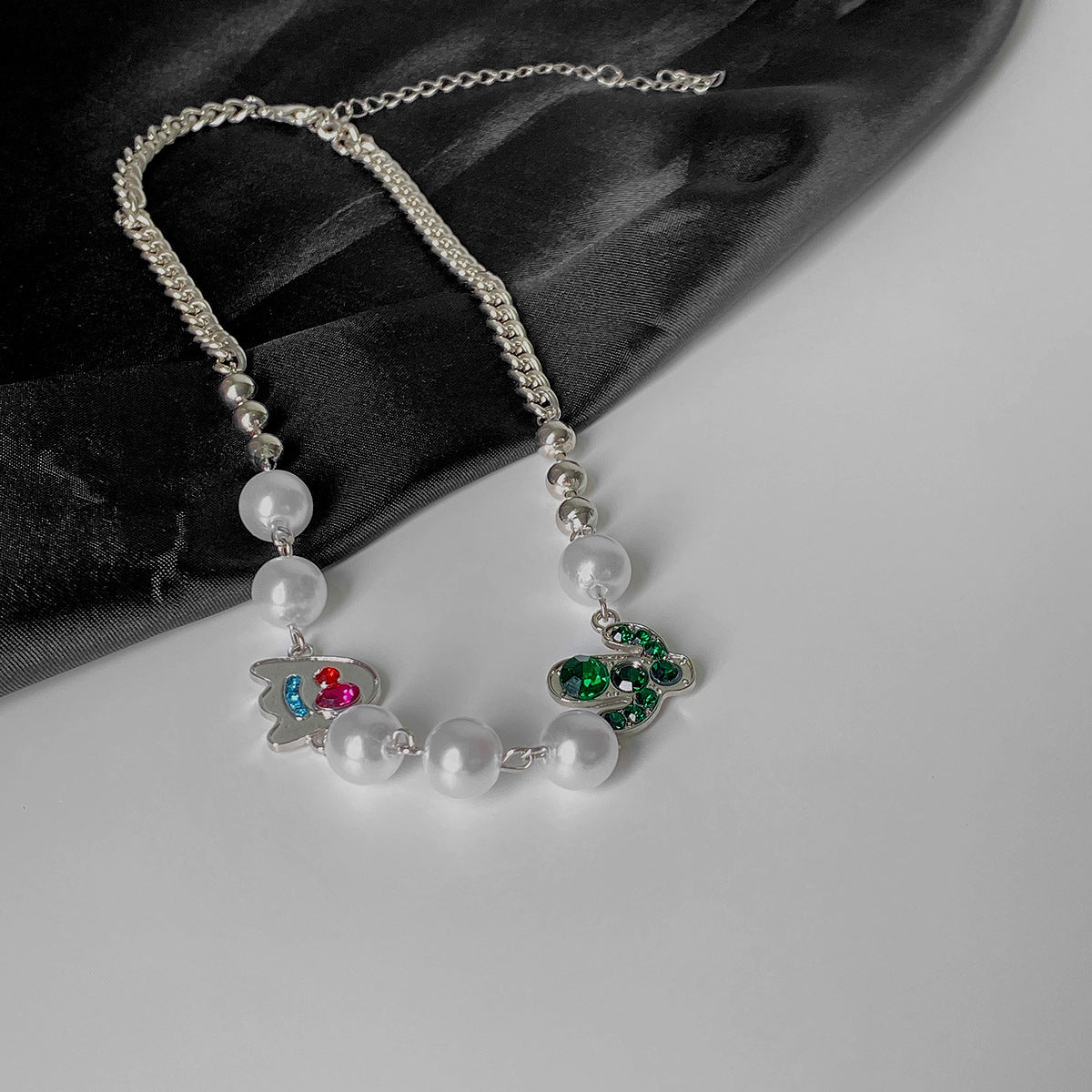 Fairy Palm Pearl Splicing Titanium Steel Pearl Chain