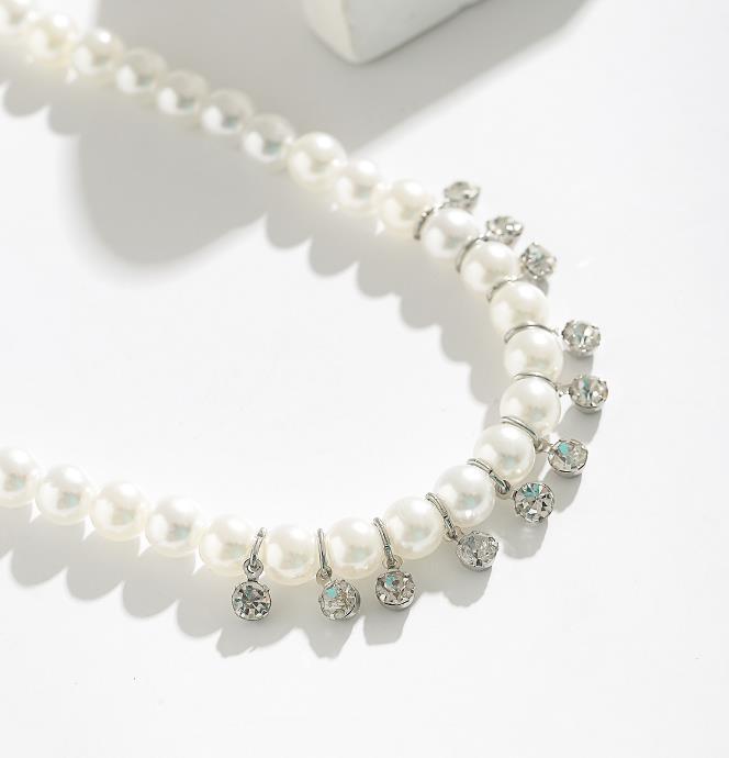 White Pearl Chain Diamond Necklace