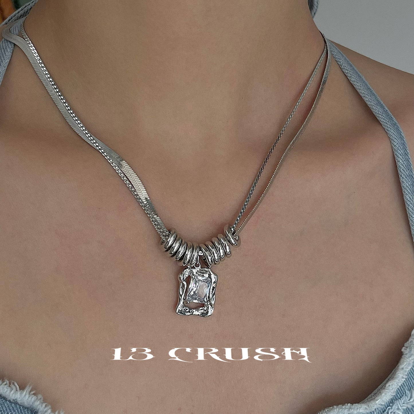 Opalescence Pendant Sliver Thick Necklace