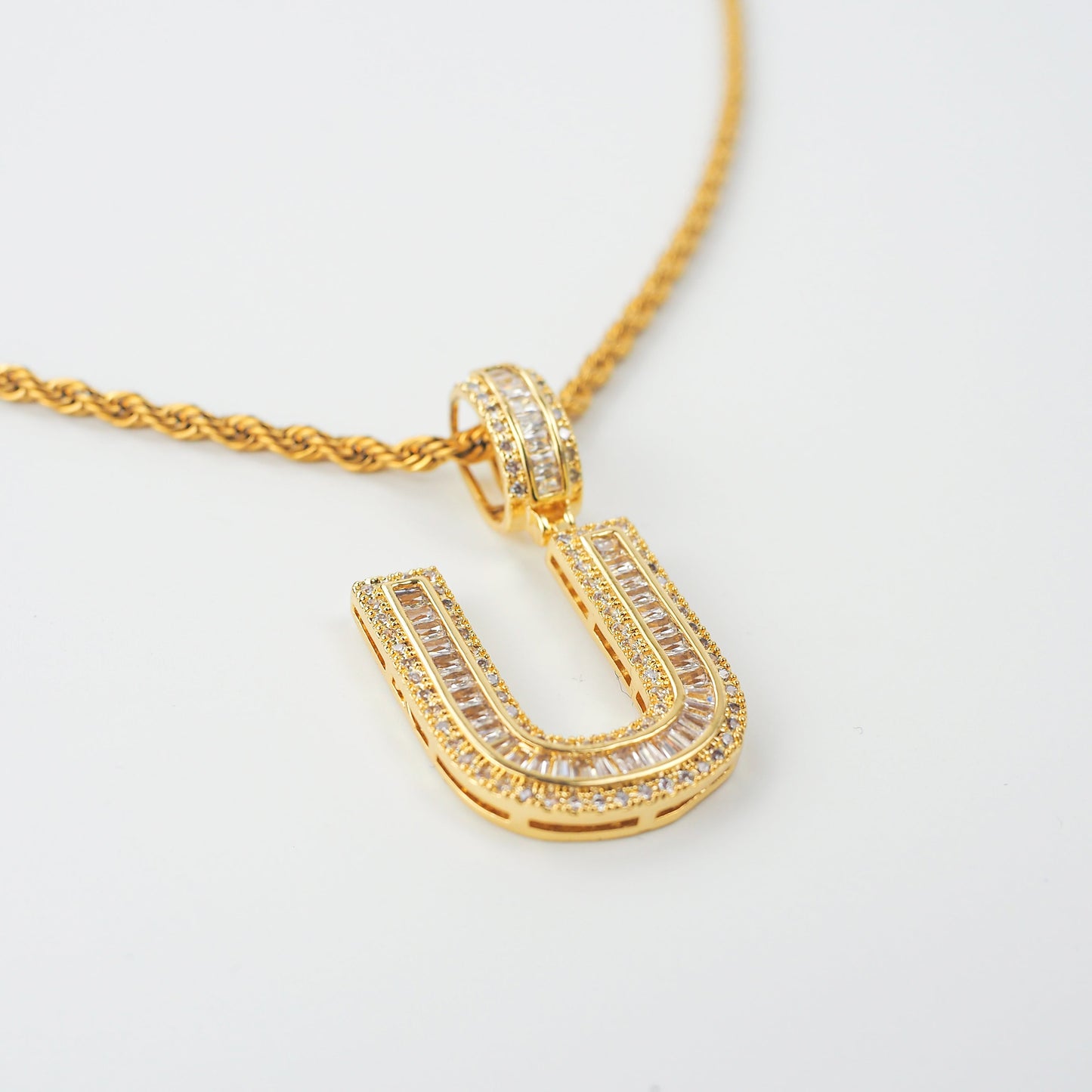 US Diamond Single Letter Pendant Necklace