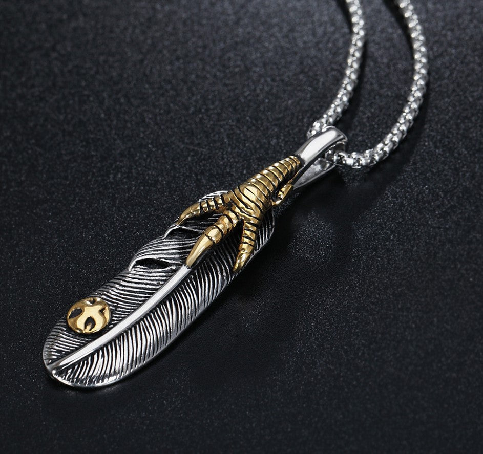 Granda Eagle Claw Feather Necklace