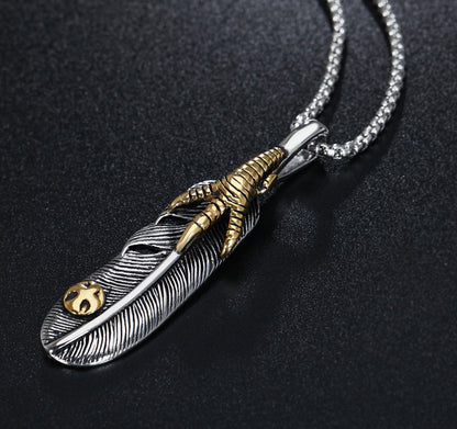 Granda Eagle Claw Feather Necklace