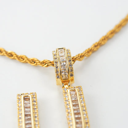 US Diamond Single Letter Pendant Necklace